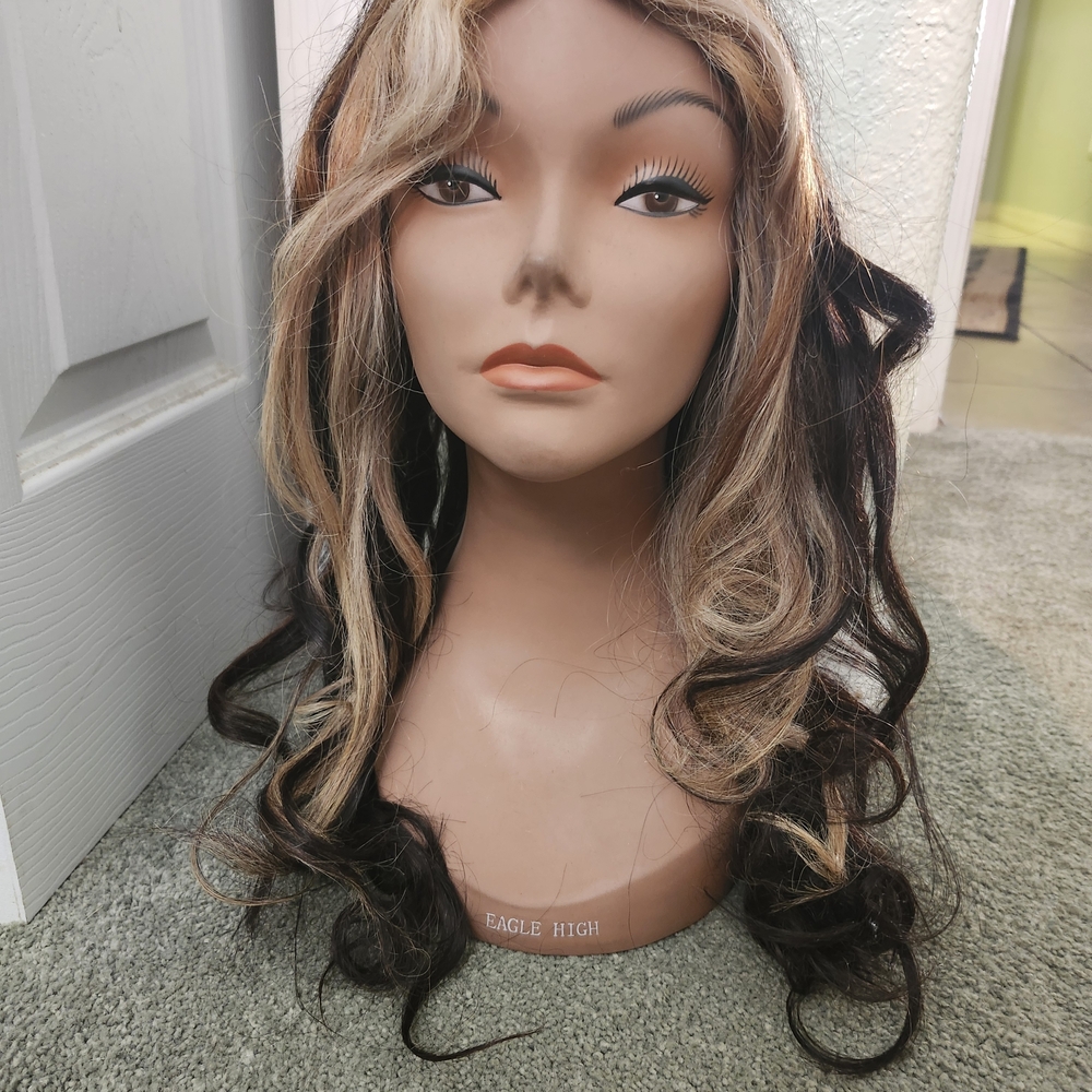 Stylish Black and Blonde Wavy Hair Wig